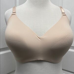 Torrid Wire-Free Lightly Lined Bra 42DDD EUC